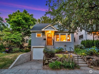 4836 38th Avenue NE