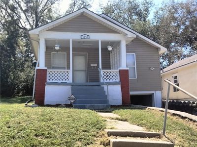 1057 Webster Ave