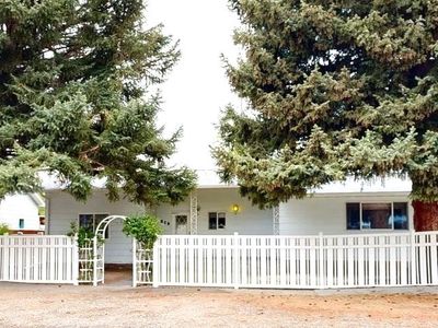 215 1st St SE
