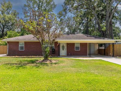 Property at 702 Hinke Dr, Monroe, LA