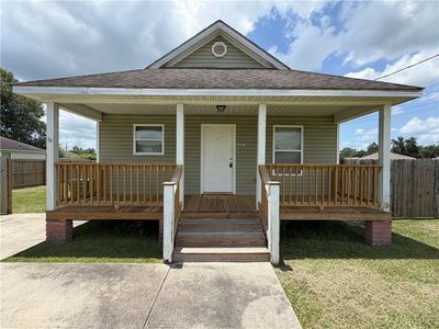 42297 Warren Dr