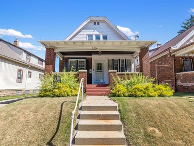2200 W Lincoln AVENUE