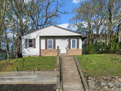 1225 S 27th St