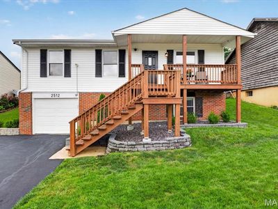 2512 Wellesley Dr
