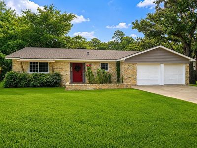 3300 Woodthrush Ln