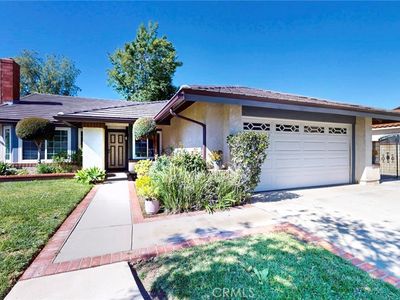 925 Heaton Moor Dr