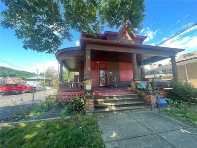 1211 8th Ave