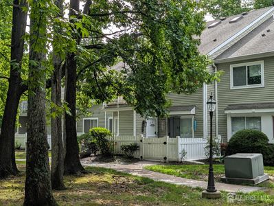 51 Deerberry Ln