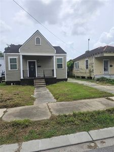 3329 Frenchmen St
