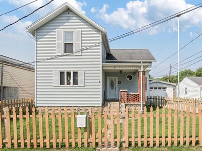 6 N Benton St