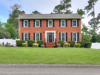 519 Greenbriar Dr