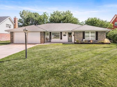 2814 Lloyd Dr