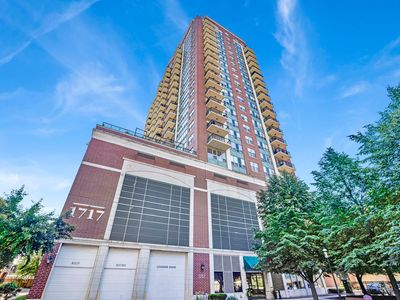 1717 S Prairie Ave APT 905