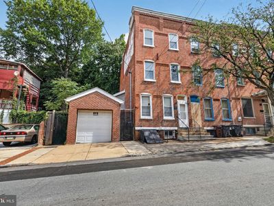 617 W 9th St