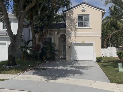 5655 LA QUINTA Court