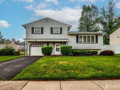 5 Thelma Ct