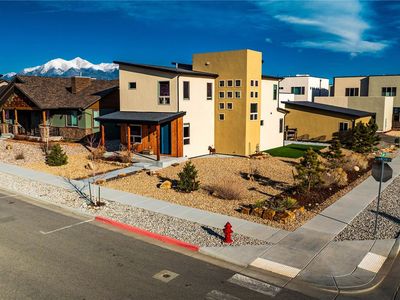 1126 E Poncha Avenue