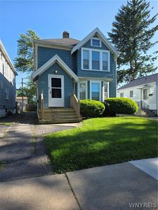 215 Saint Lawrence Ave