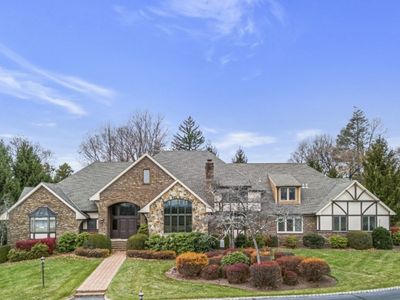 3 Crownview Ln