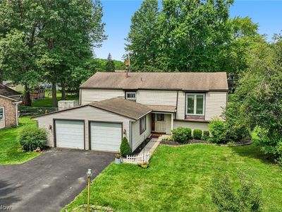 8574 Usher Rd