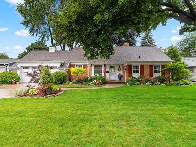 Property at 1049 Kalfahs St, Neenah, WI