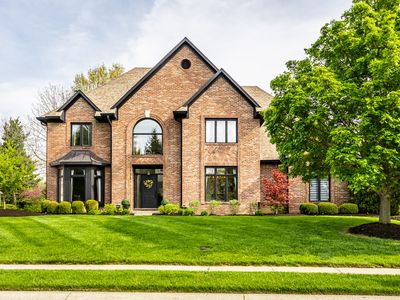 3732 Trewithen Ln