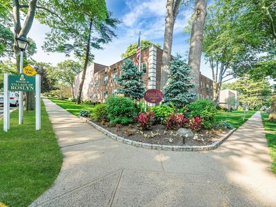 23 Edwards Street #1C