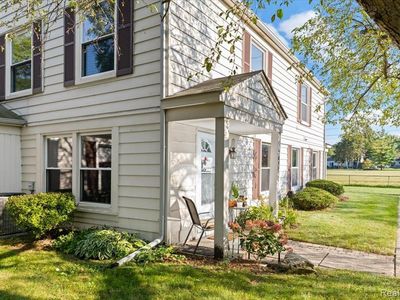 Property at 2855 Glenwood Ct, Orion, MI