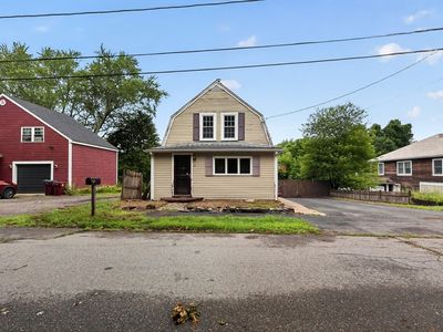 15 Hillside Ave