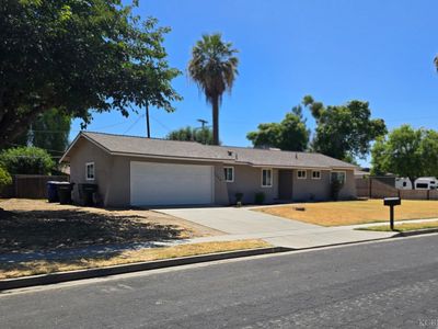 Property at 2044 N Raymond Rd, Hanford, CA