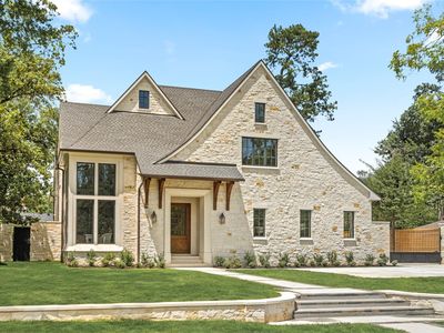 521 Trails End St