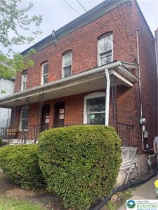 119-121 Wyoming St