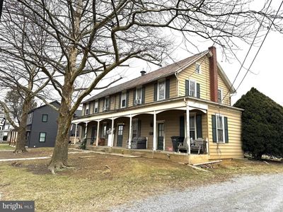 154-158 W Main St