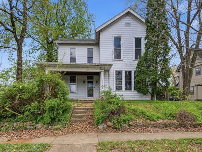403 W North St