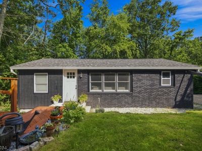 Property at 34 Hillside Dr, Wantage, NJ