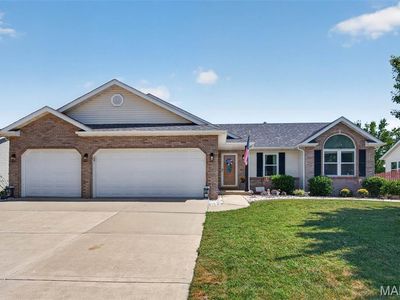 32 Oakbrooke