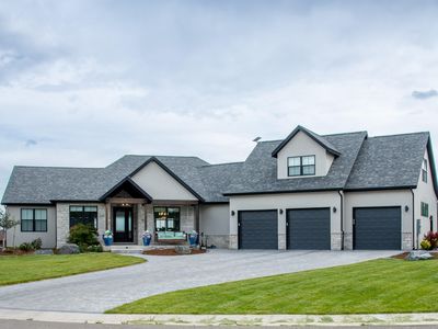 5 Dundee Cv
