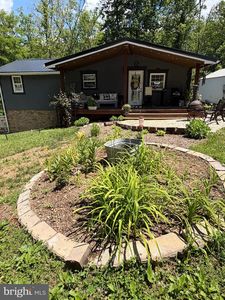 204 Raccoon Ln