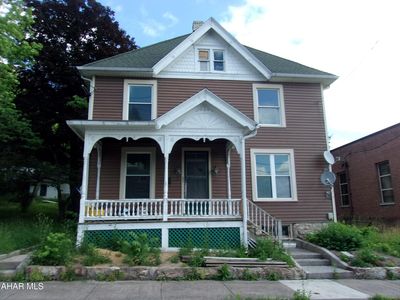 25 W 1st St