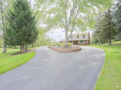 4900 Caravan Dr