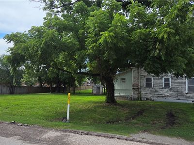 902 N Mount Olive St