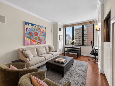 101 W 24th St APT 27H