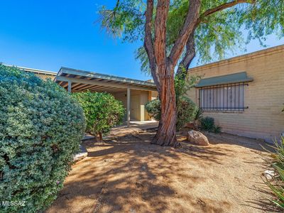 30 E Mediterranean Dr