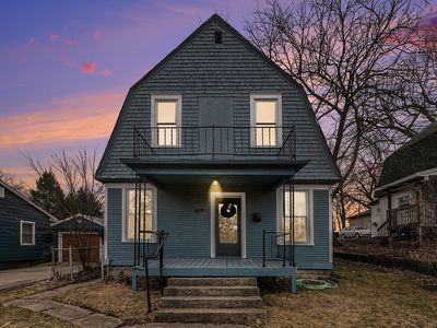 428 Leonard St NE