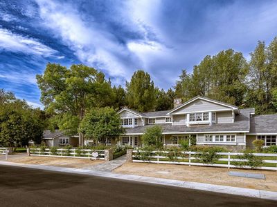 24317 Bridle Trail Rd