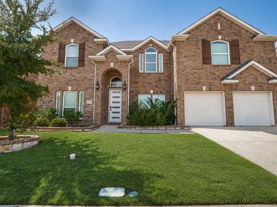 200 Ravenel St