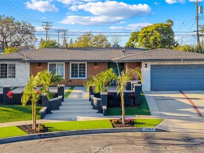 2807 E Alden Pl