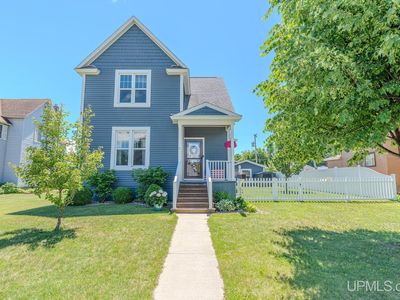 Property at 517 Wisconsin Ave, Gladstone, MI