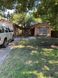 Property at 1433 Spring Willow Dr, Arlington, TX