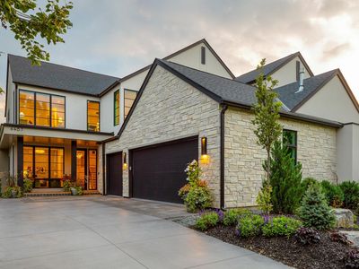 4467 Lafayette Ln